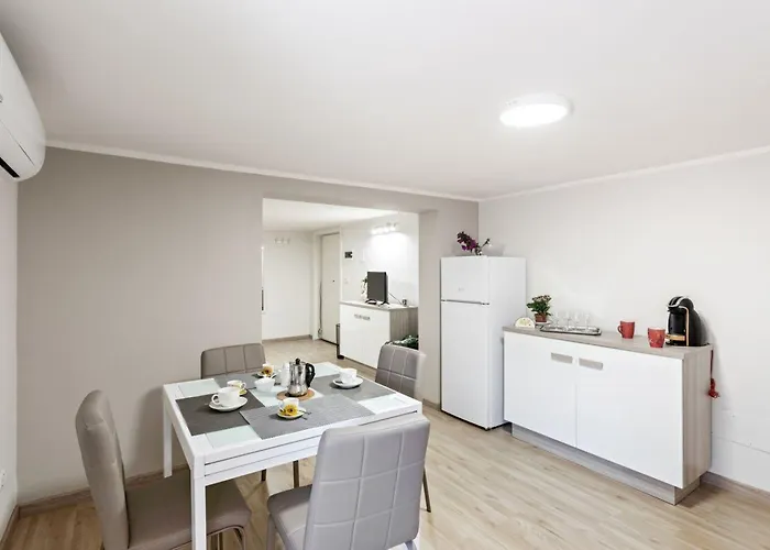 Bellini Cosy Flat *